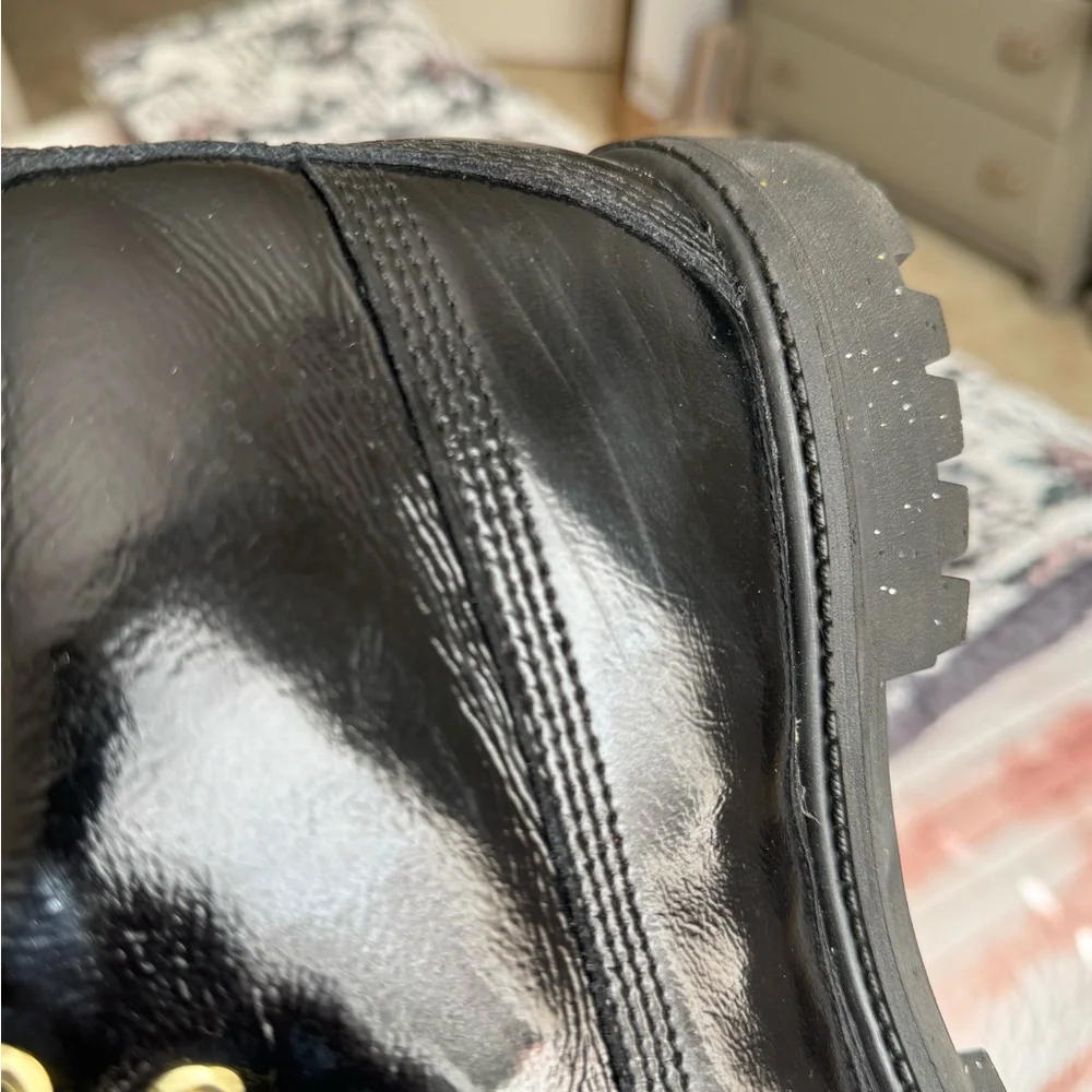 Timberland Men’s Glossy Black and Gold Combat Boots - Picture 7 of 8